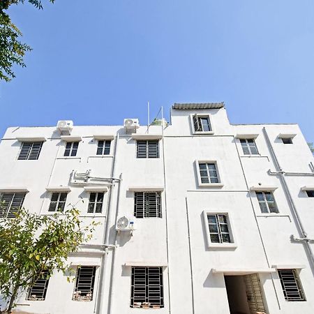 Super Hotel O Grand Eden كولكاتا المظهر الخارجي الصورة